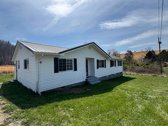 3rd image of 130 Hunley Acres