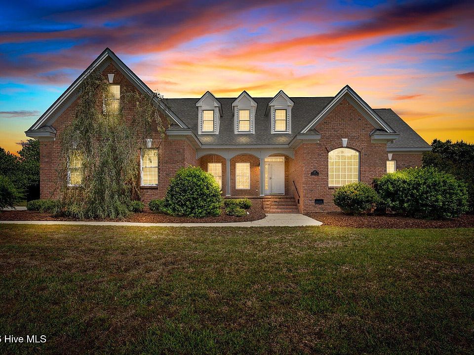1st image of 817 Logan Trail