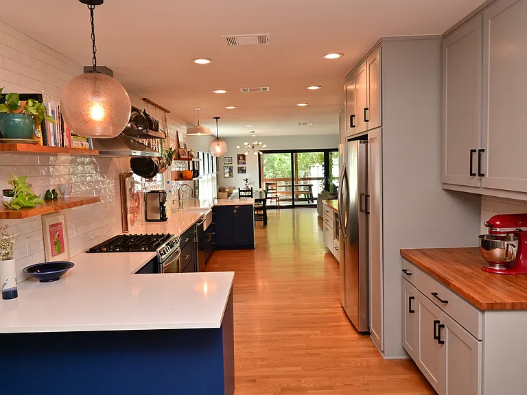 1503 W Saint Johns Ave — Photo 3