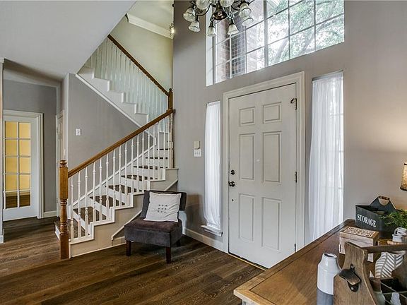 4th image of 3617 Banks Cir