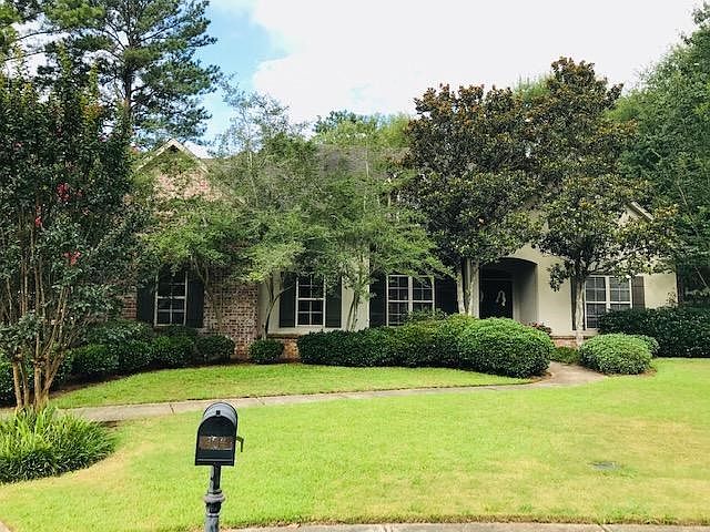 1st image of 304 Woodland Brook Dr