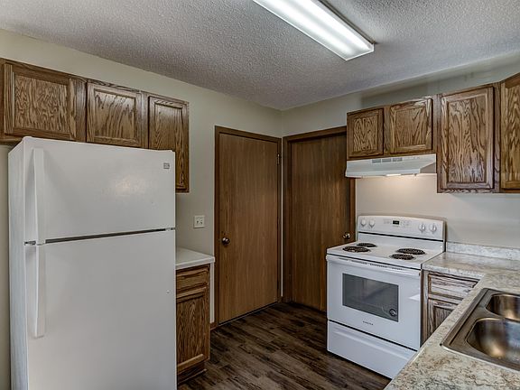 5th image of 2216 11th Ave E APT 2