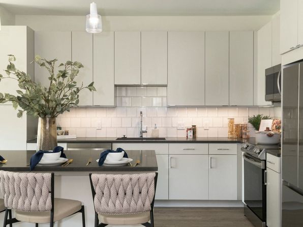 51 Washington St UNIT 468