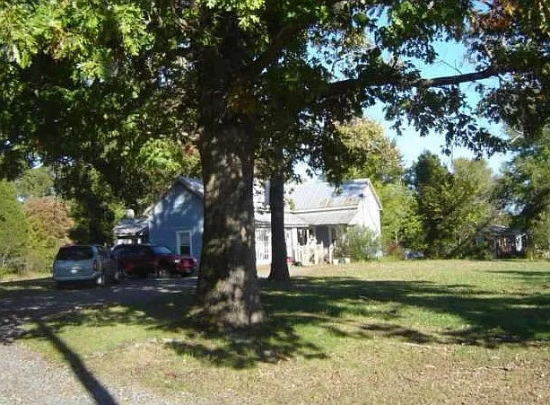 115 Hanks Chapel Rd — Photo 4