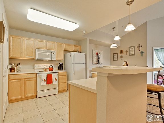 2nd image of 804 Summer Hawk Dr #10000-10204