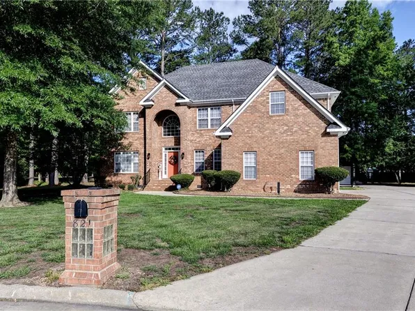 821 Edinburgh Ct, Smithfield, VA 23430