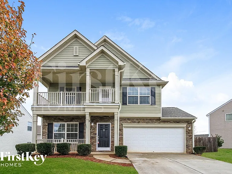 111 Rosemont Ln — Photo 1