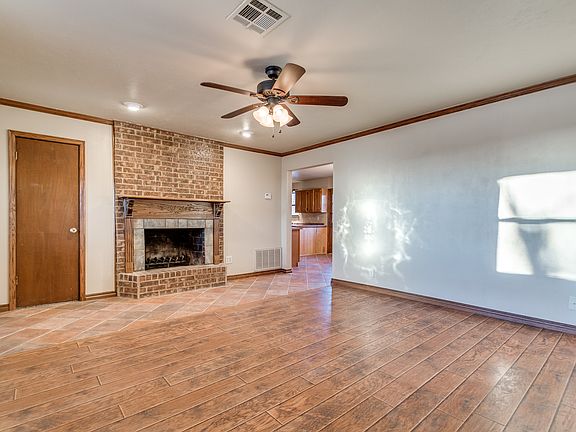 5th image of 16701 Walnut Dr