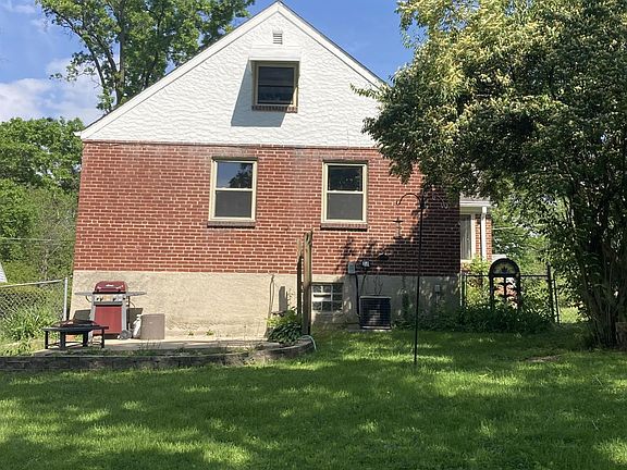 3rd image of 6027 Pawnee Dr