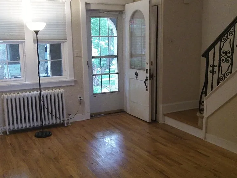5552 Beacon St — Photo 2