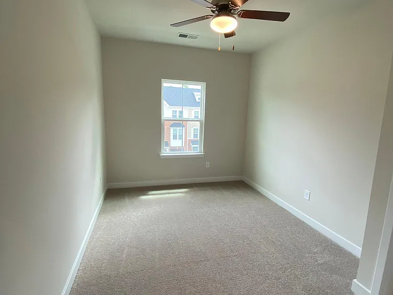316 Crofton Village Ter — Photo 39
