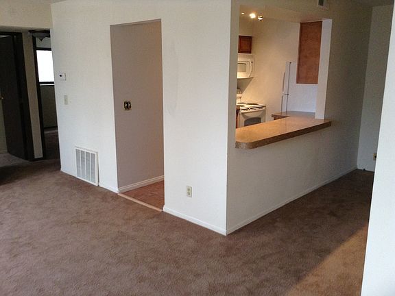 2nd image of 2360 Ohio Ave APT 4