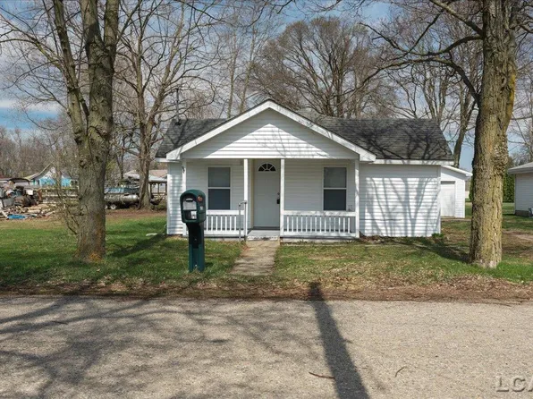 9581 Central Ave, Morenci, MI 49256