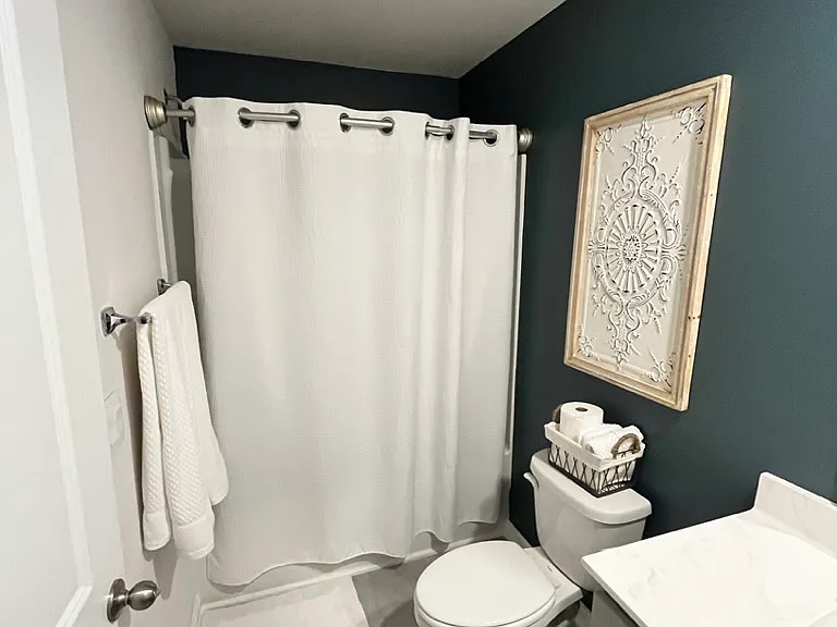 upstair's bathroom