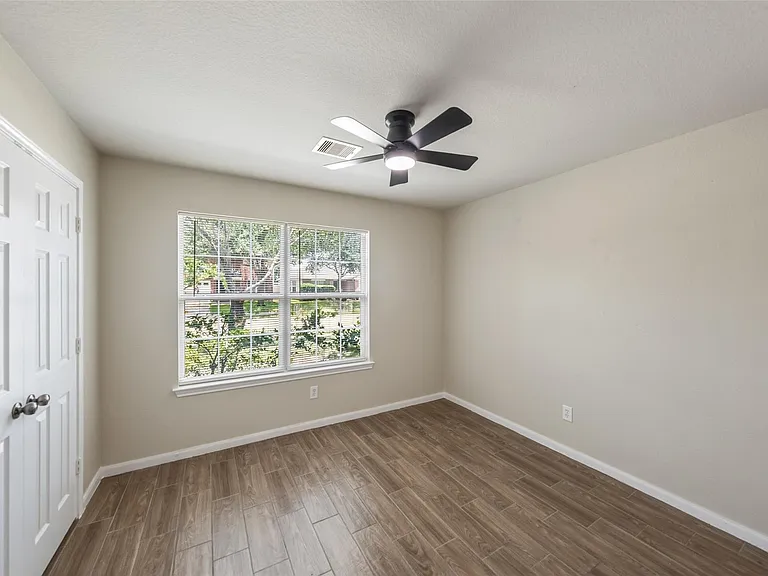16322 Cole Bridge Ln — Photo 19
