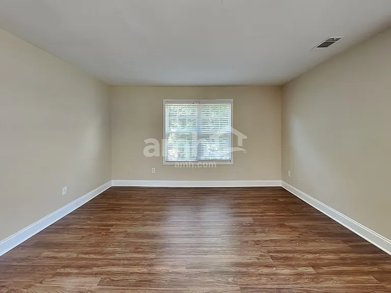 712 Gatwick Ct — Photo 24