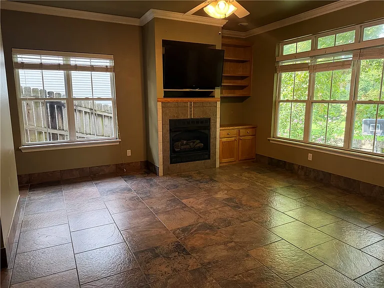 11073 Club House Pkwy — Photo 3