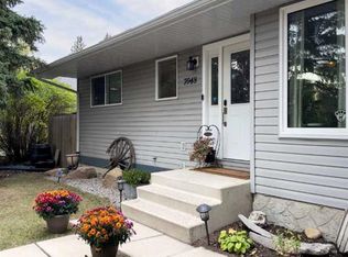 7048 S 61st Ave NW, Calgary, AB T3B 3H8