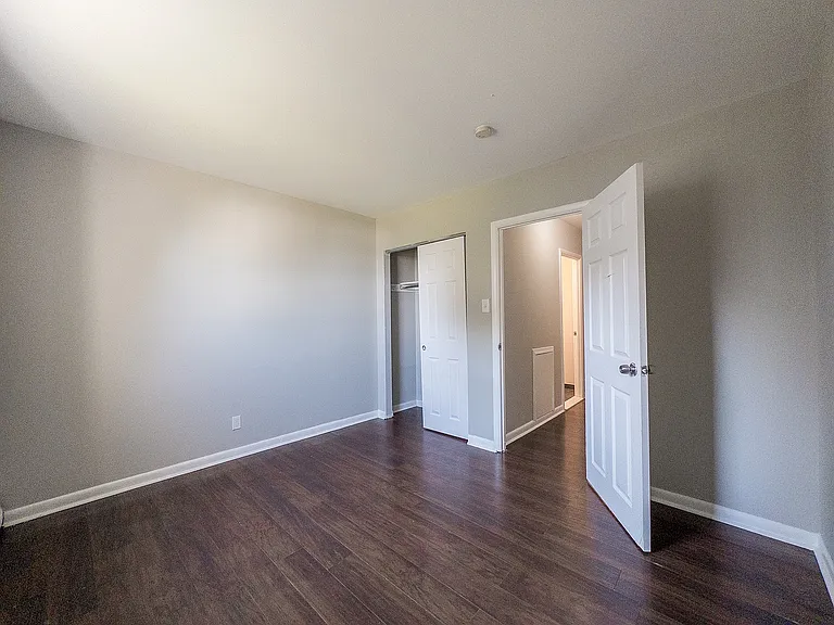Parkside Apartments — Photo 8