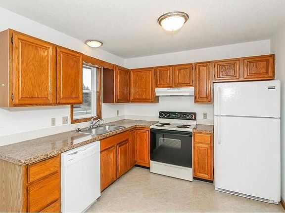 5th image of 12471 Tyler St NE #12481