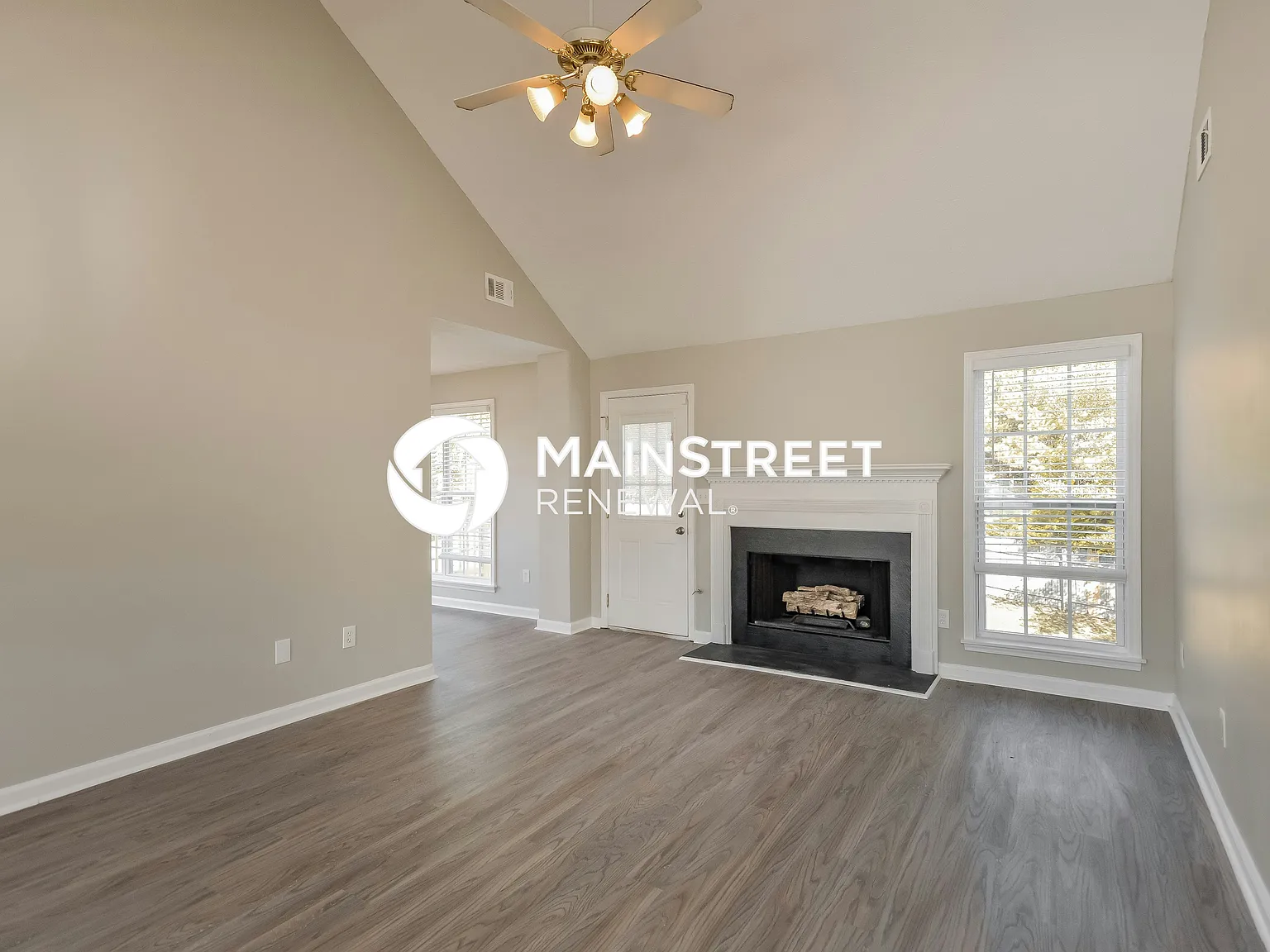 246 Rockingham Dr — Photo 4