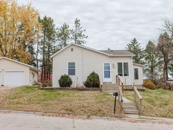 335 7th St, Mineral Point, WI 53565