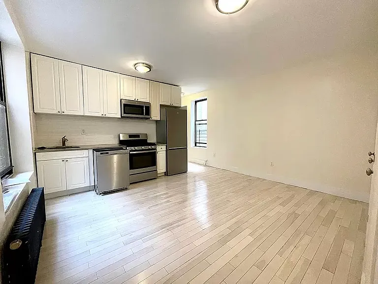130 Wadsworth Ave #32 — Photo 1