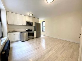 130 Wadsworth Ave, New York, NY