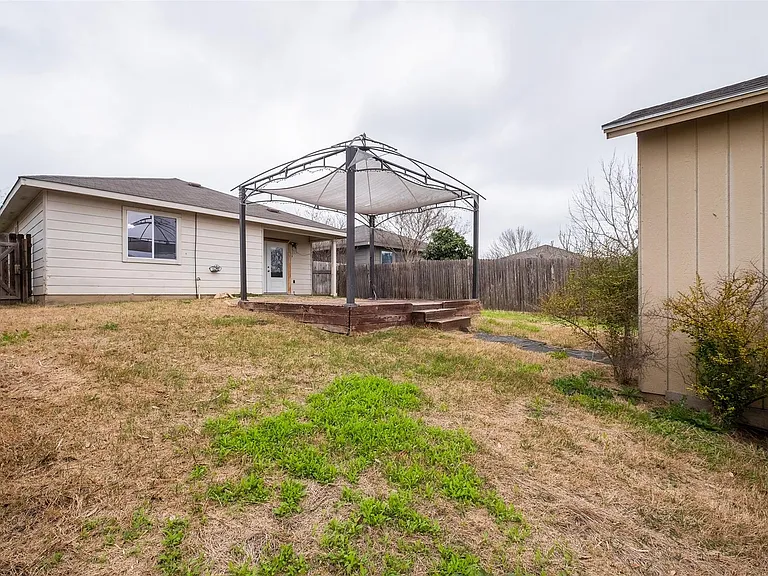 5813 Angel Dr — Photo 22