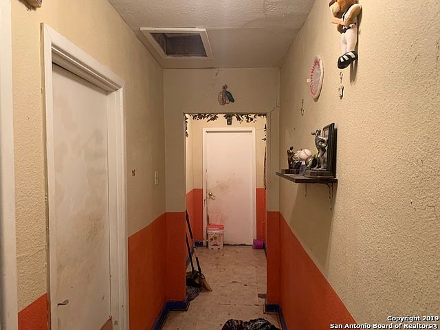 2nd image of 2327 Dakota St
