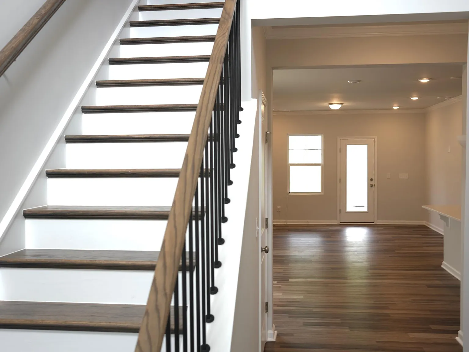 3221 Star Gazing Ln — Photo 4