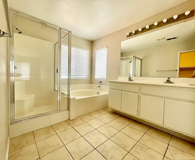 2514 Hidden Creek St — Photo 11
