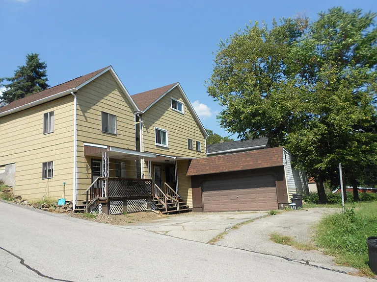 704 McMasters Ave — Photo 3