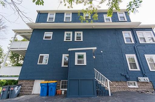 3rd image of 6 Hutchinson St