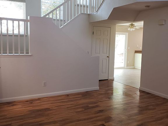 4th image of 1422 E Sedona Dr