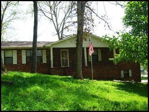 1st image of 1900 Matthew Ln
