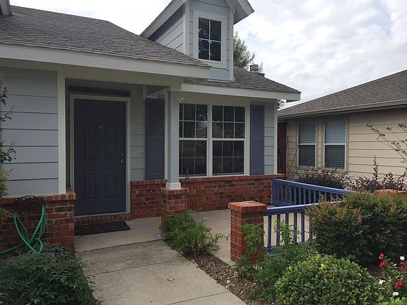 5th image of 2408 Abraham Lincoln Dr