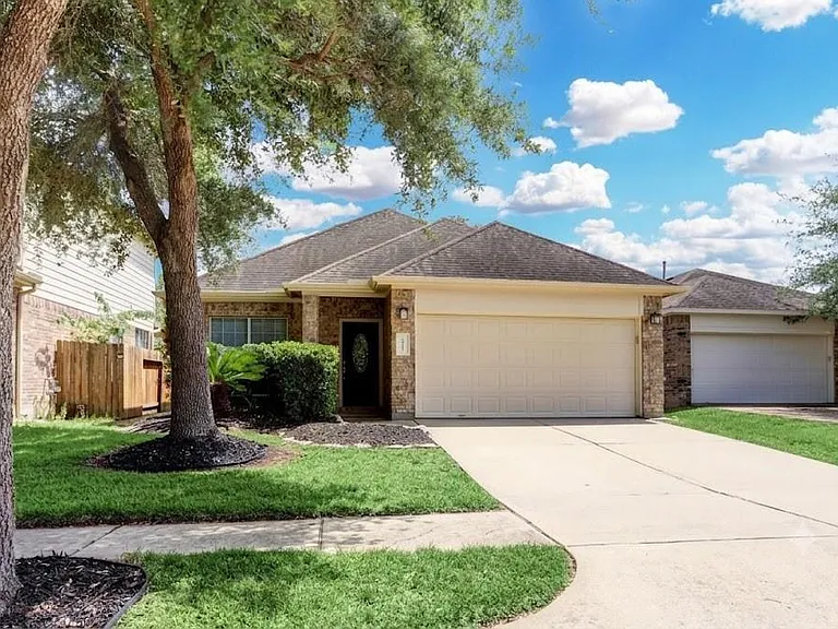 26327 Whittmore Fields Dr — Photo 1