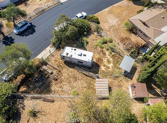 4th image of 1184 E Avenue De Las Flores