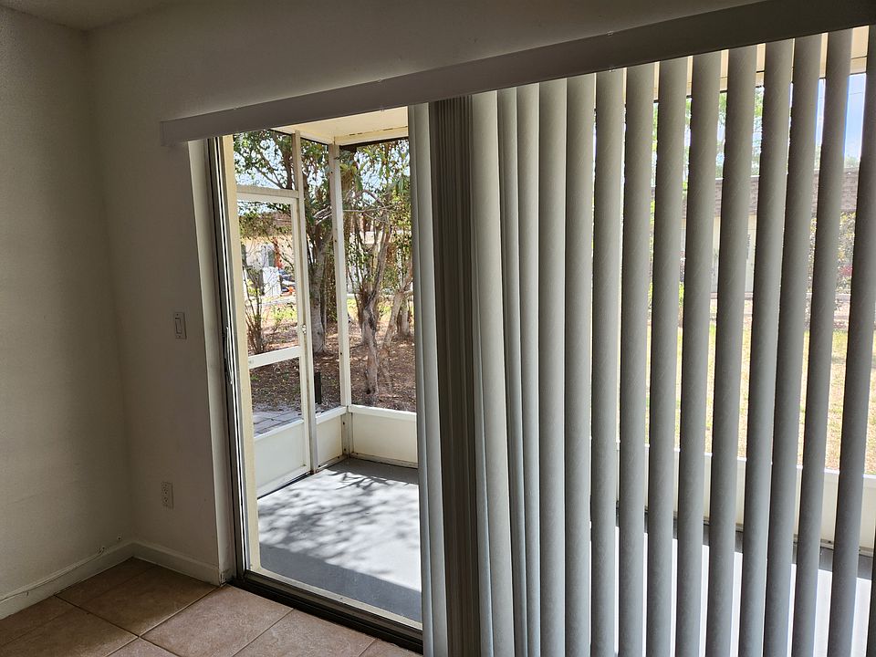 living room sliders to screened porch