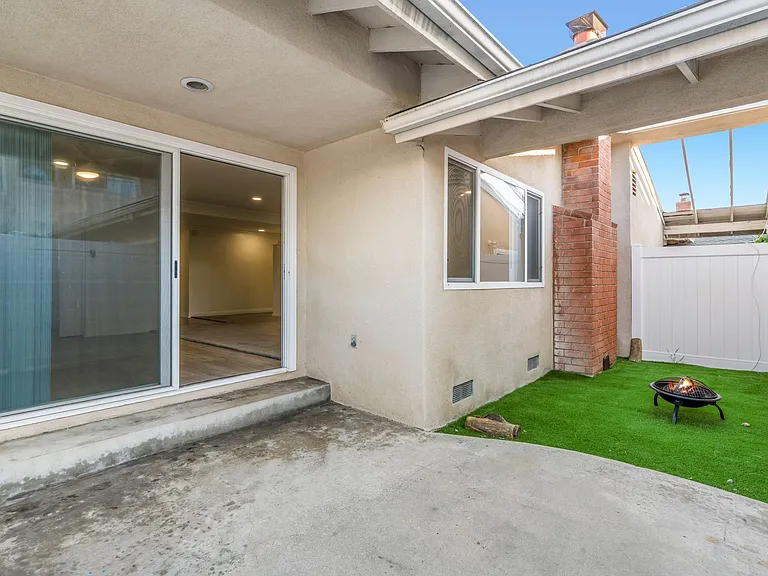 3720 Emerald St — Photo 82
