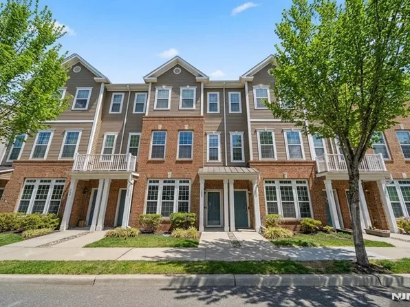 185 Wesmont Dr, Wood Ridge, NJ 07075