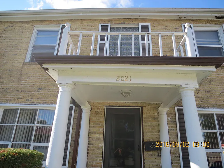 2021 Waverly Pl — Photo 2