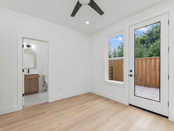 3rd image of 3344 Sauer St