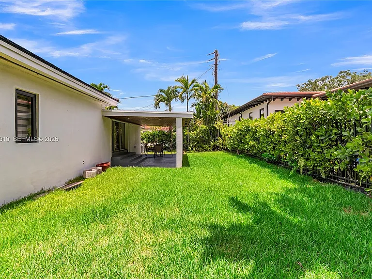 1015 Pizarro St — Photo 49