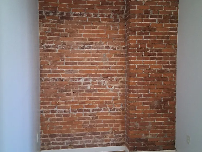 1030 Penn St — Photo 2
