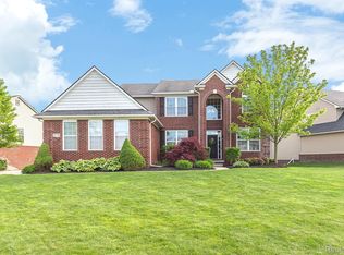 58799 Carriage Ln, South Lyon, MI 48178