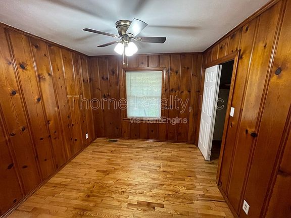 4th image of 1809 Bedford Rd