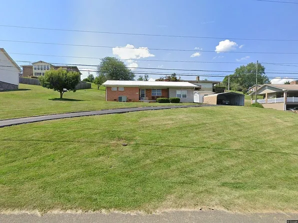 823 Midnight Dr, Chilhowie, VA 24319