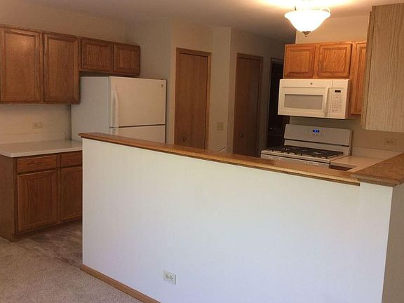 5th image of 300 Loyola Dr